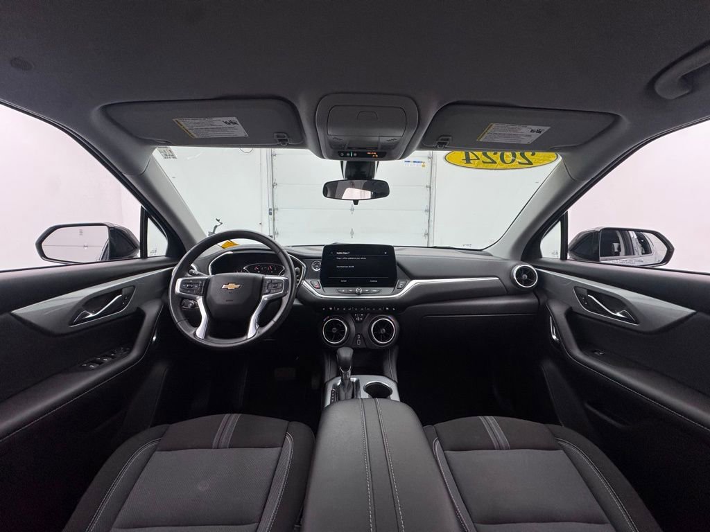 Used 2024 Chevrolet Blazer LT w/ Midnight/Sport Edition image 3