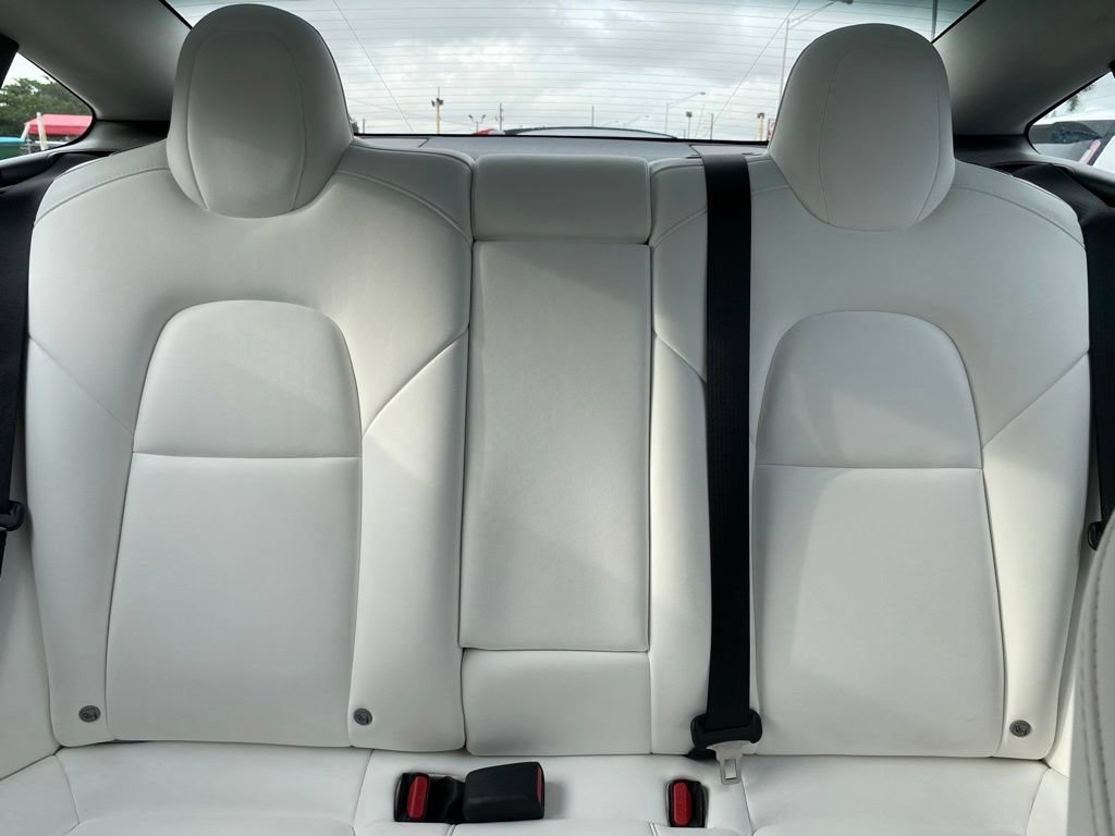 Used 2022 Tesla Model 3 Long Range AWD/4WD image 19