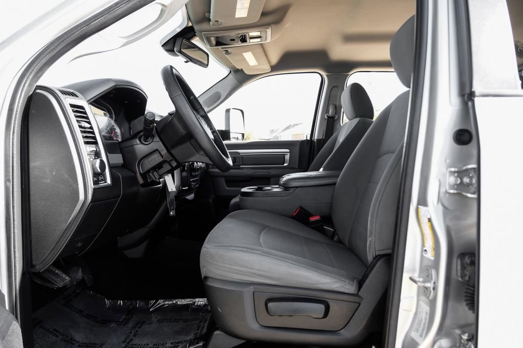 Used 2015 RAM 2500 SLT image 3