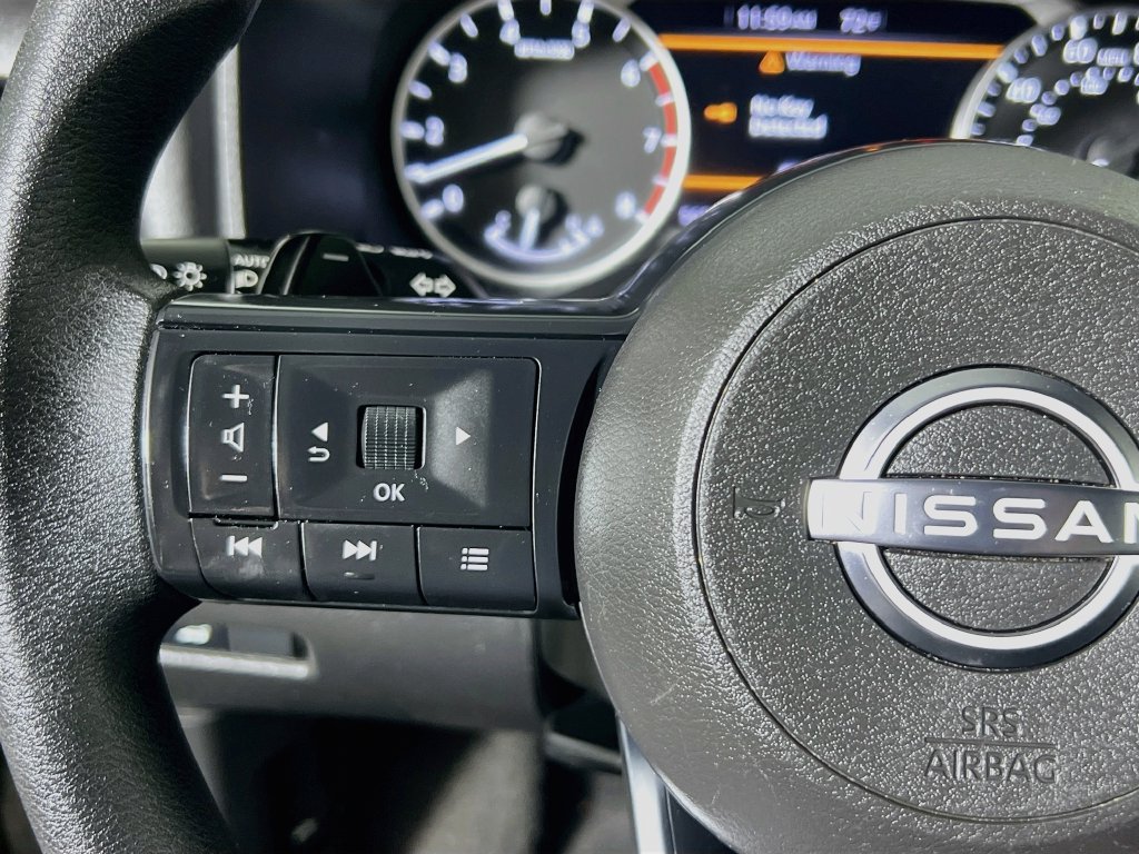 Used 2024 Nissan Rogue SV AWD/4WD image 16