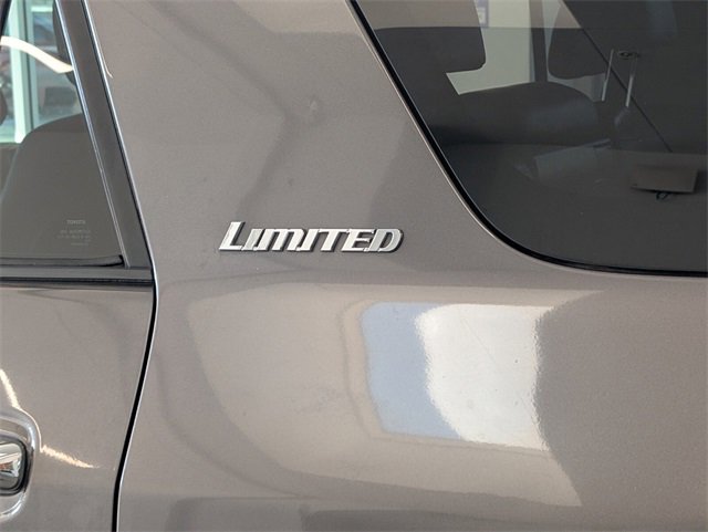 Used 2010 Toyota 4Runner Limited image 10