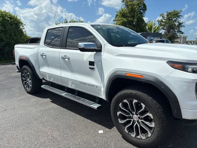 Used 2024 GMC Canyon Denali AWD/4WD image 3
