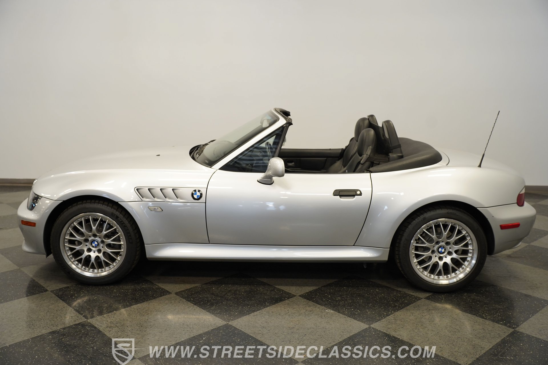 Used 2001 BMW Z3 3.0i RWD image 8