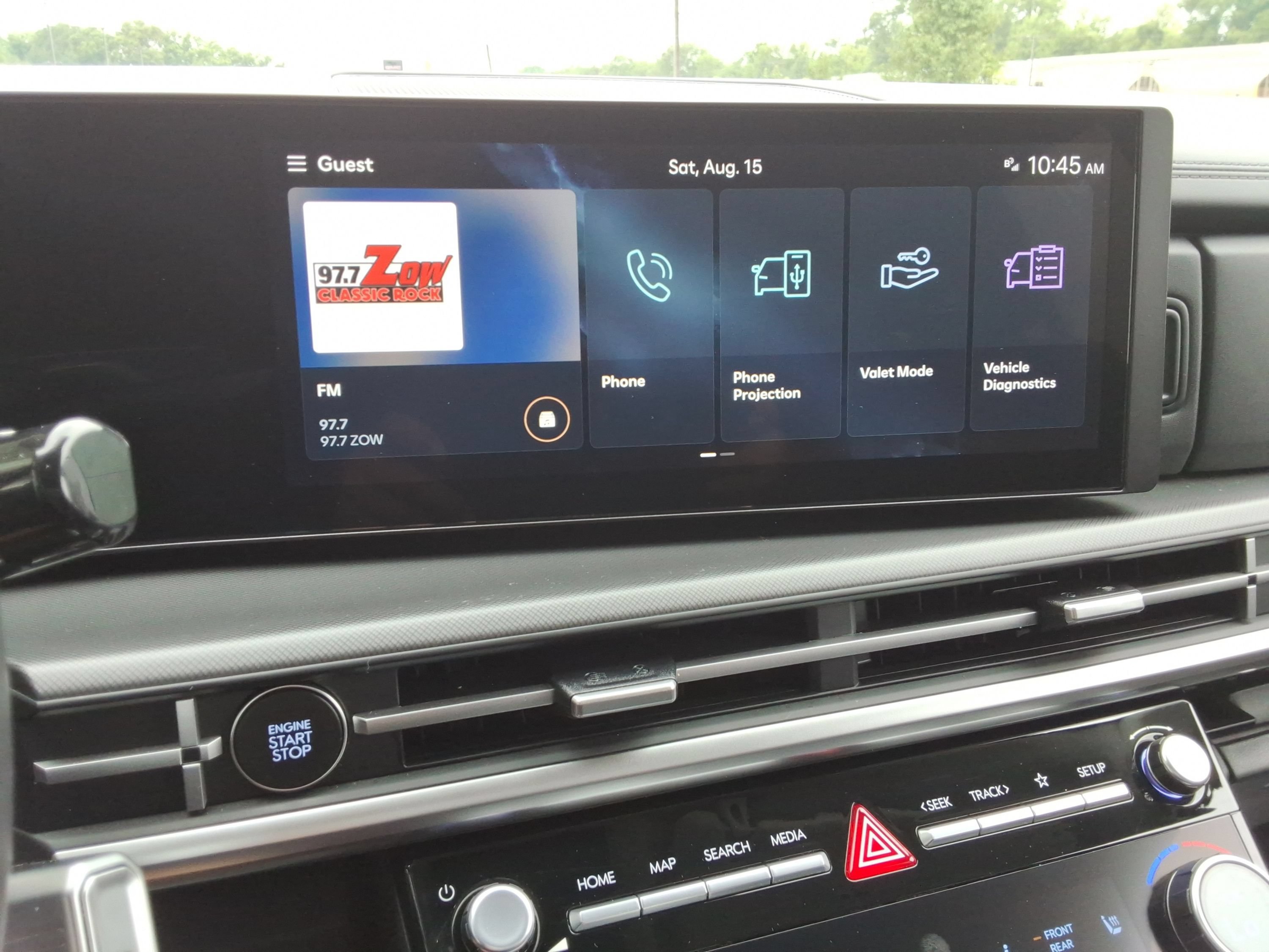 Used 2025 Hyundai Santa Fe SEL FWD image 15