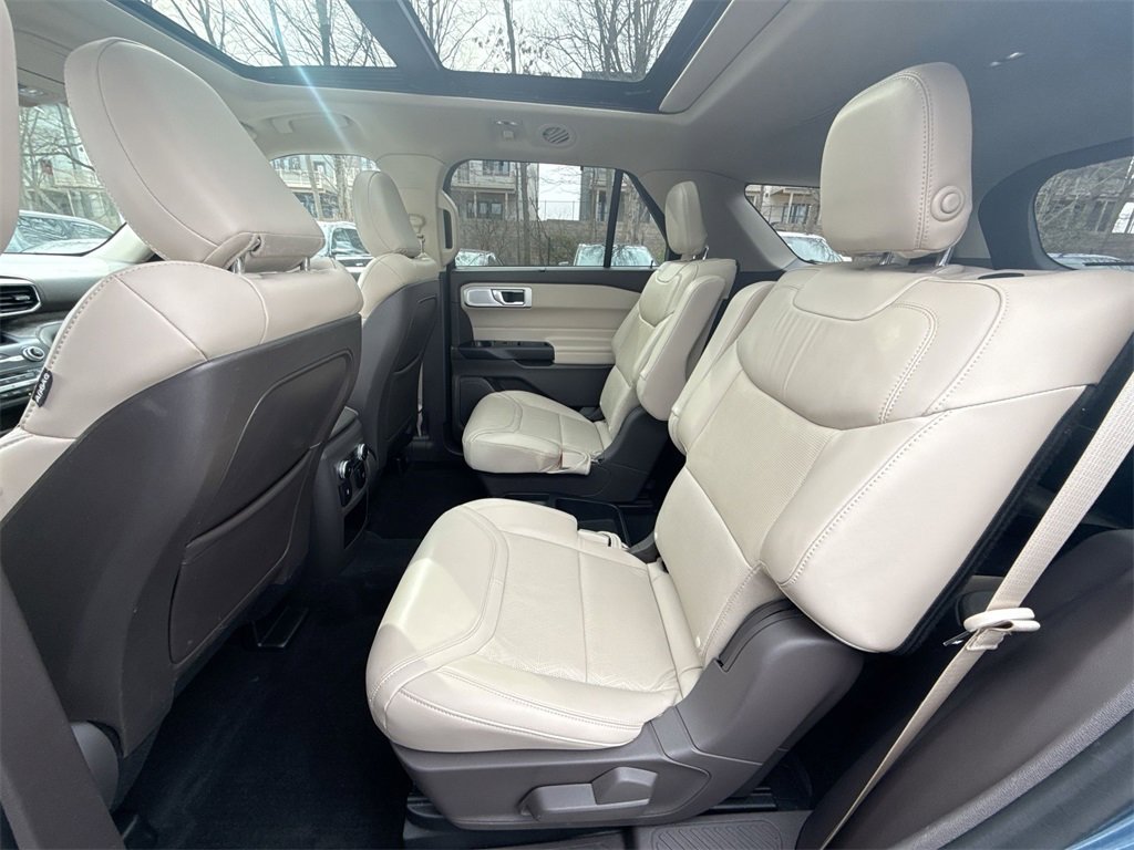 Used 2020 Ford Explorer Platinum w/ Premium Technology Package image 25