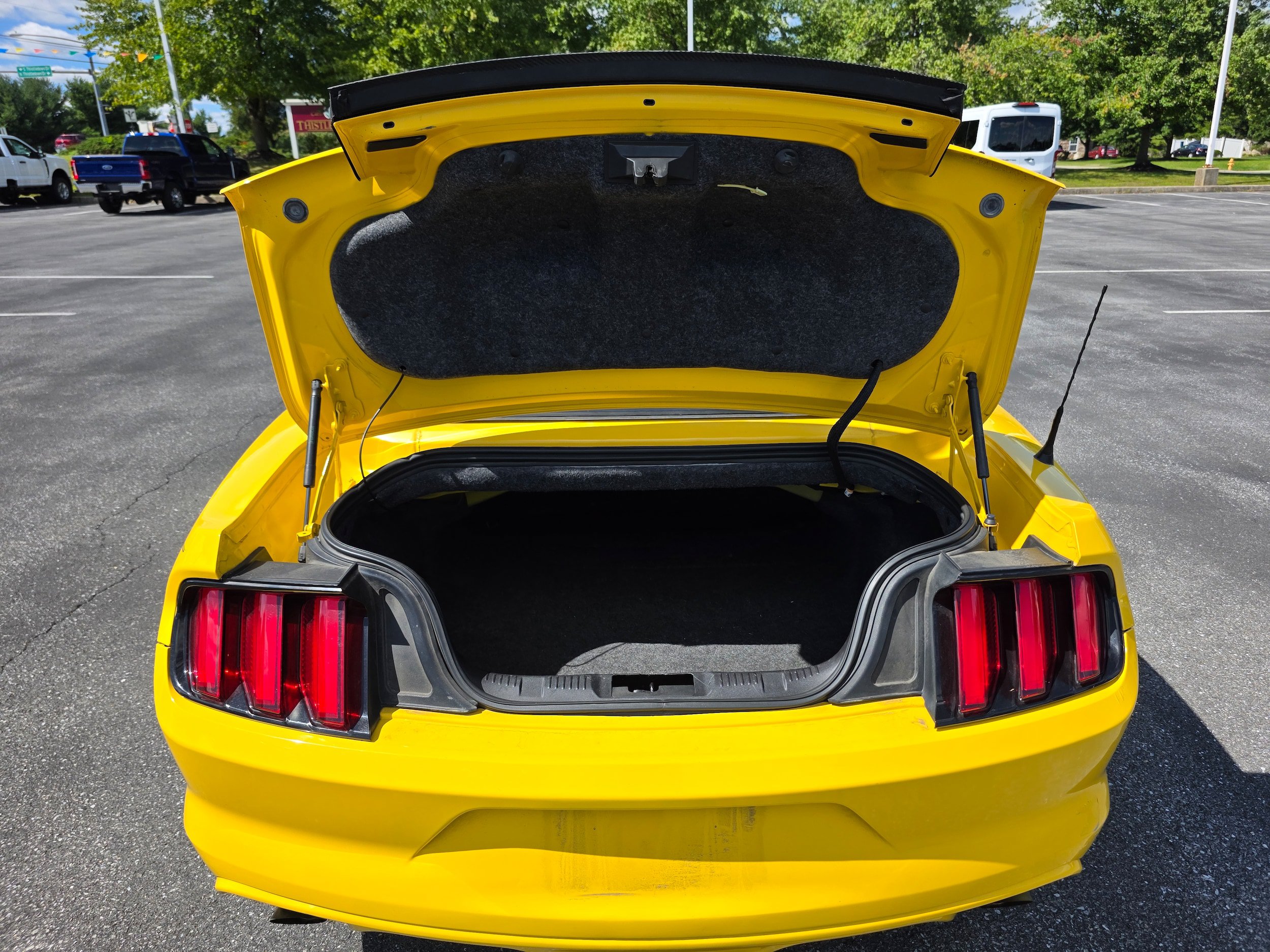 Used 2016 Ford Mustang Convertible w/ Equipment Group 051A RWD image 9