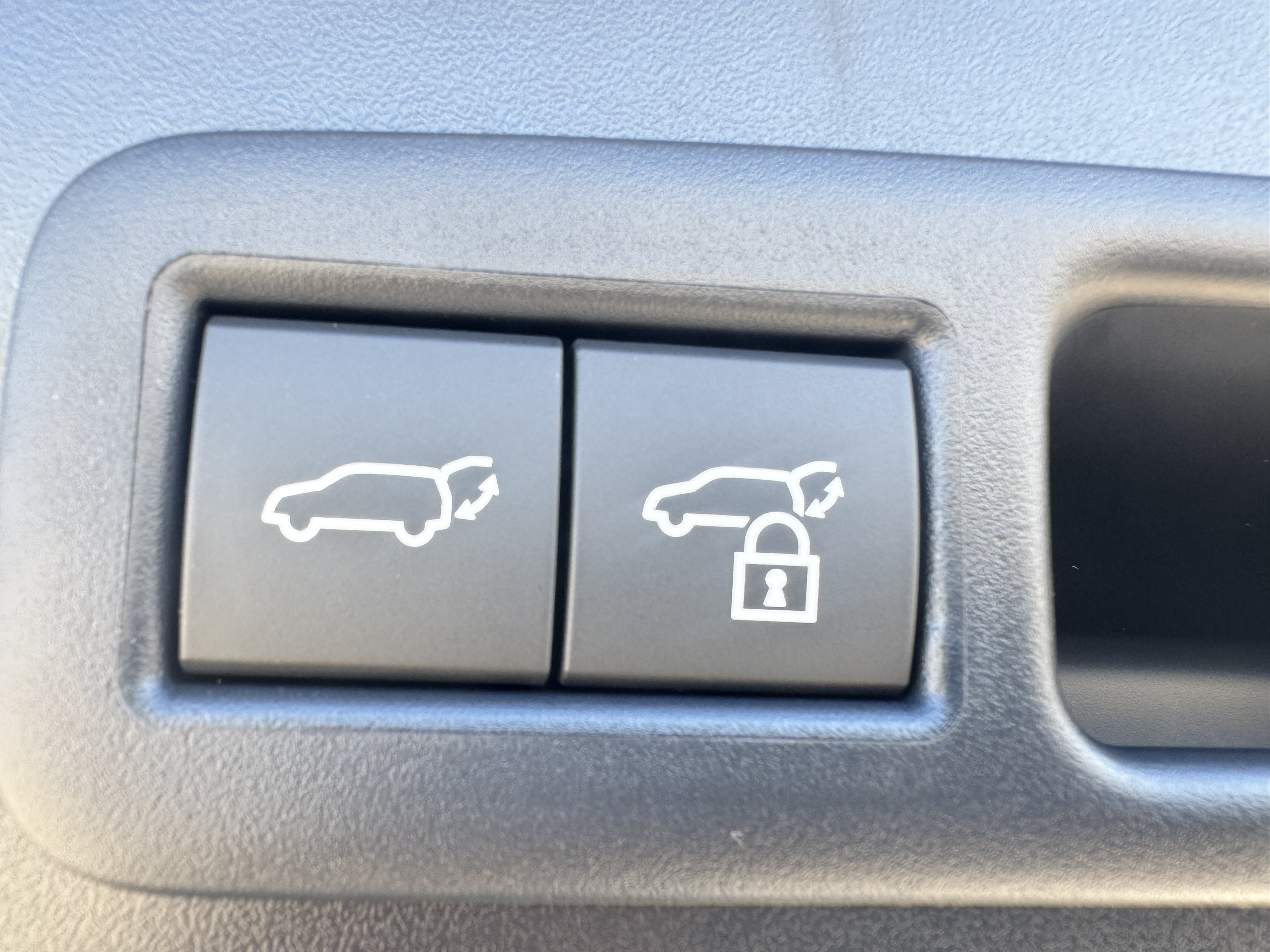 New 2026 Lexus UX 300h AWD image 17