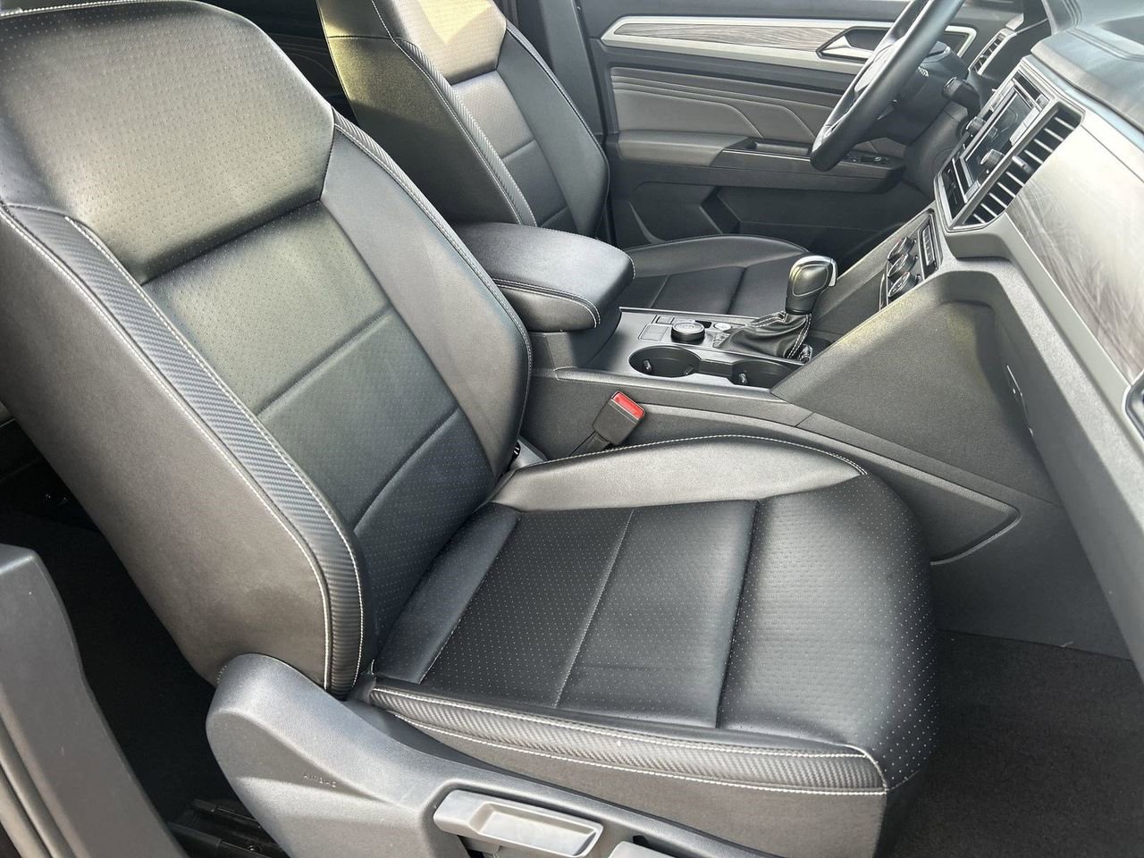 Certified 2022 Volkswagen Atlas Cross Sport SE image 7