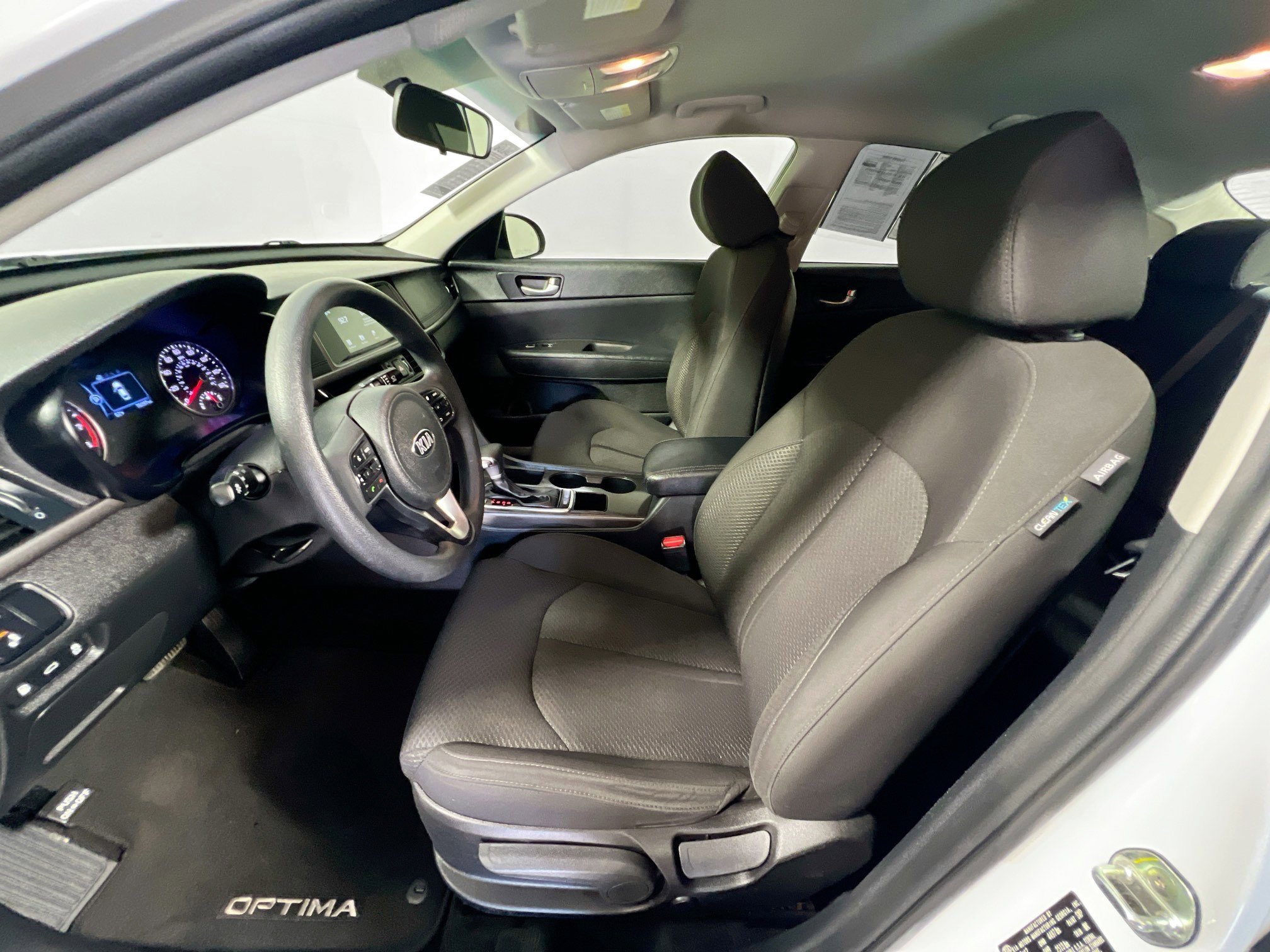 Used 2018 Kia Optima LX image 14