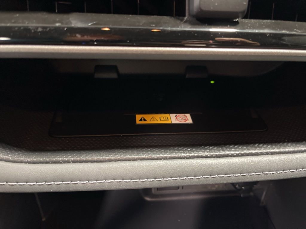 Used 2024 Toyota Highlander XLE image 34