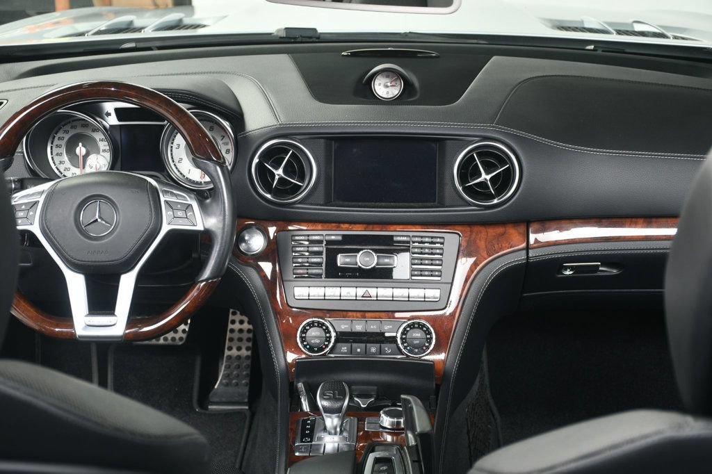 Used 2014 Mercedes-Benz SL 550 image 5