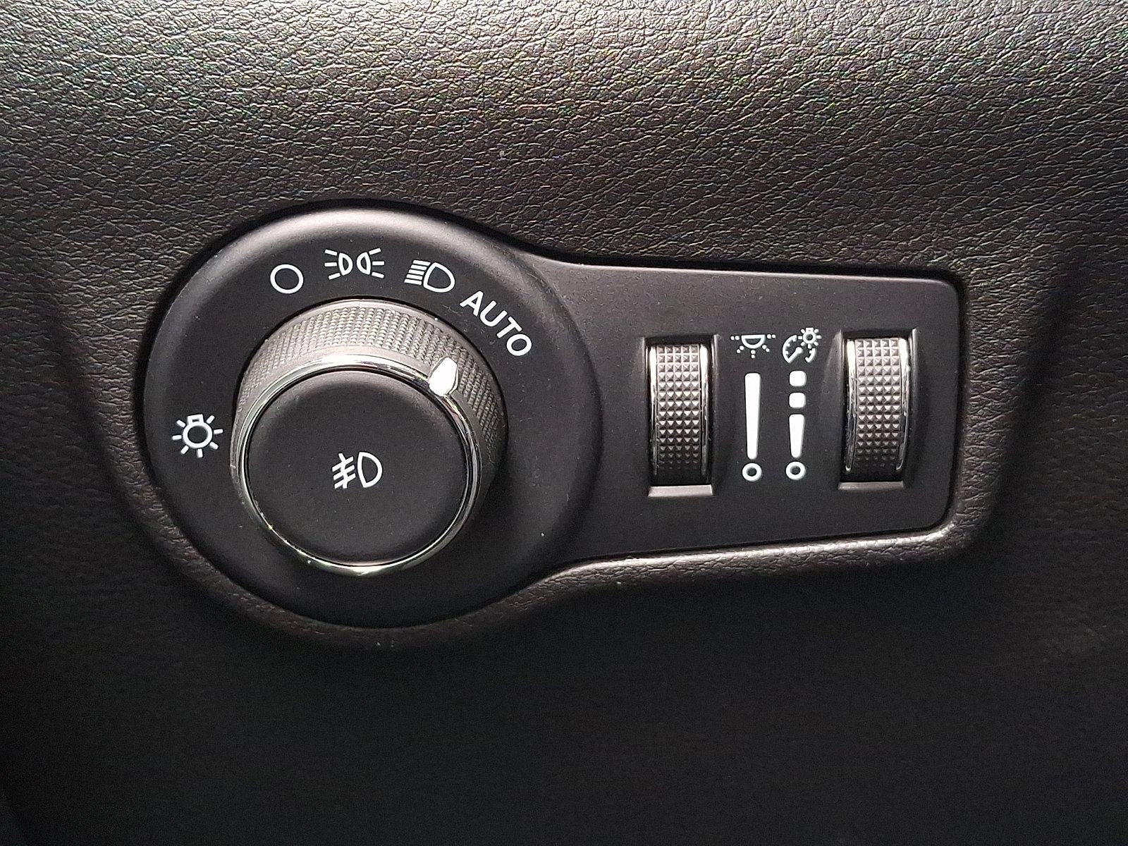 Used 2022 Jeep Compass Latitude w/ Sun and Sound Group image 29