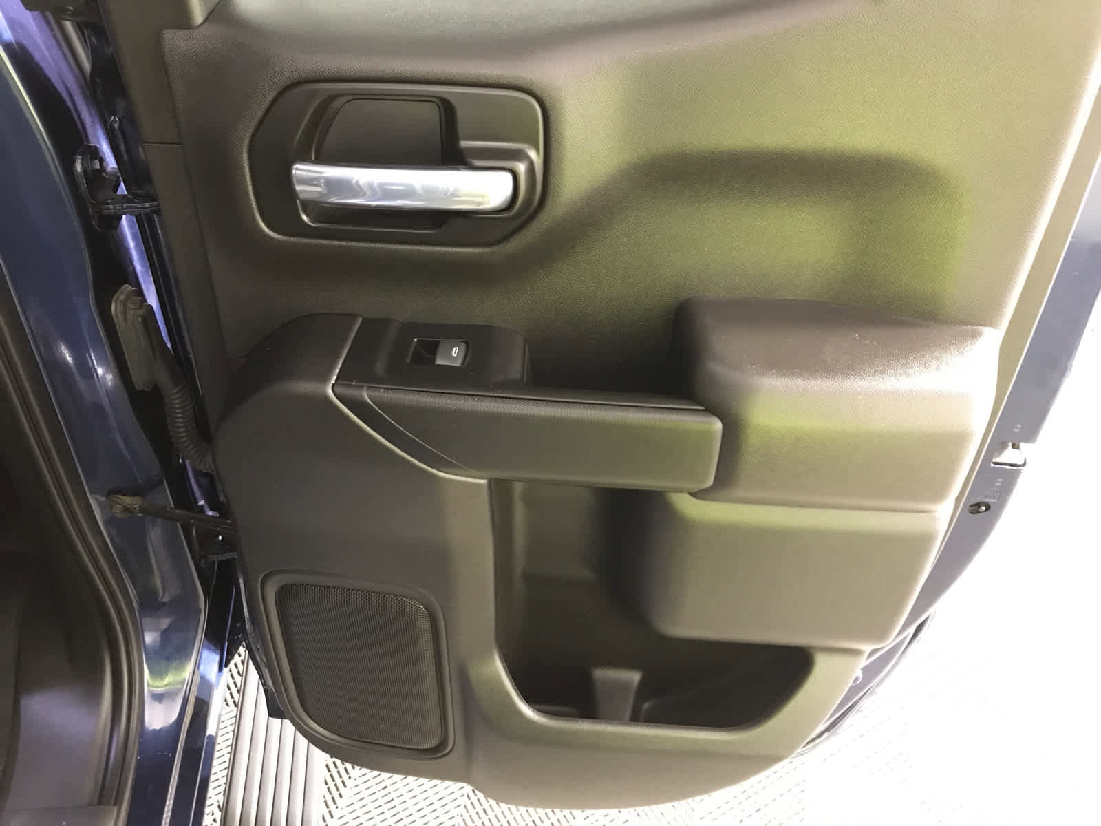 Used 2022 Chevrolet Silverado 1500 LT image 10