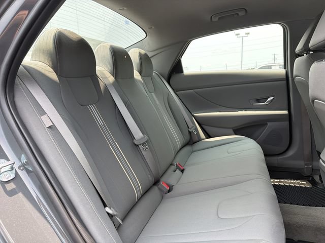 Used 2025 Hyundai Elantra Sport FWD image 28