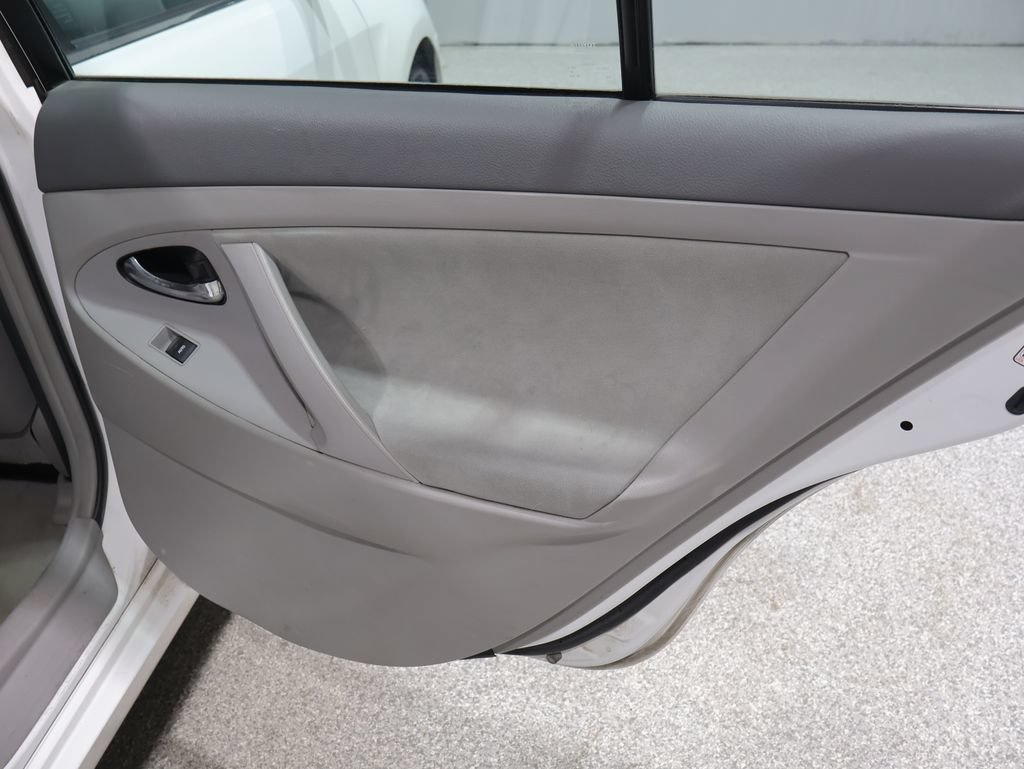 Used 2011 Toyota Camry LE w/ Fleet Convenience Pkg FWD image 20