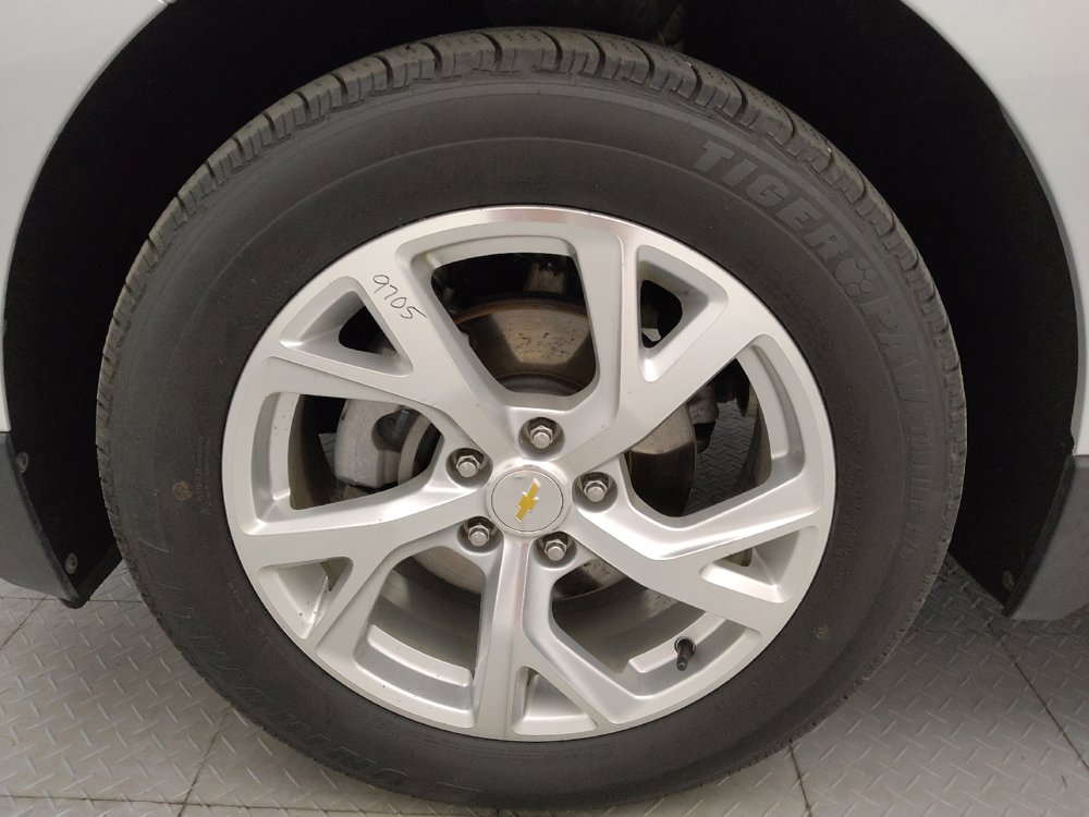 Used 2020 Chevrolet Equinox LT FWD image 31