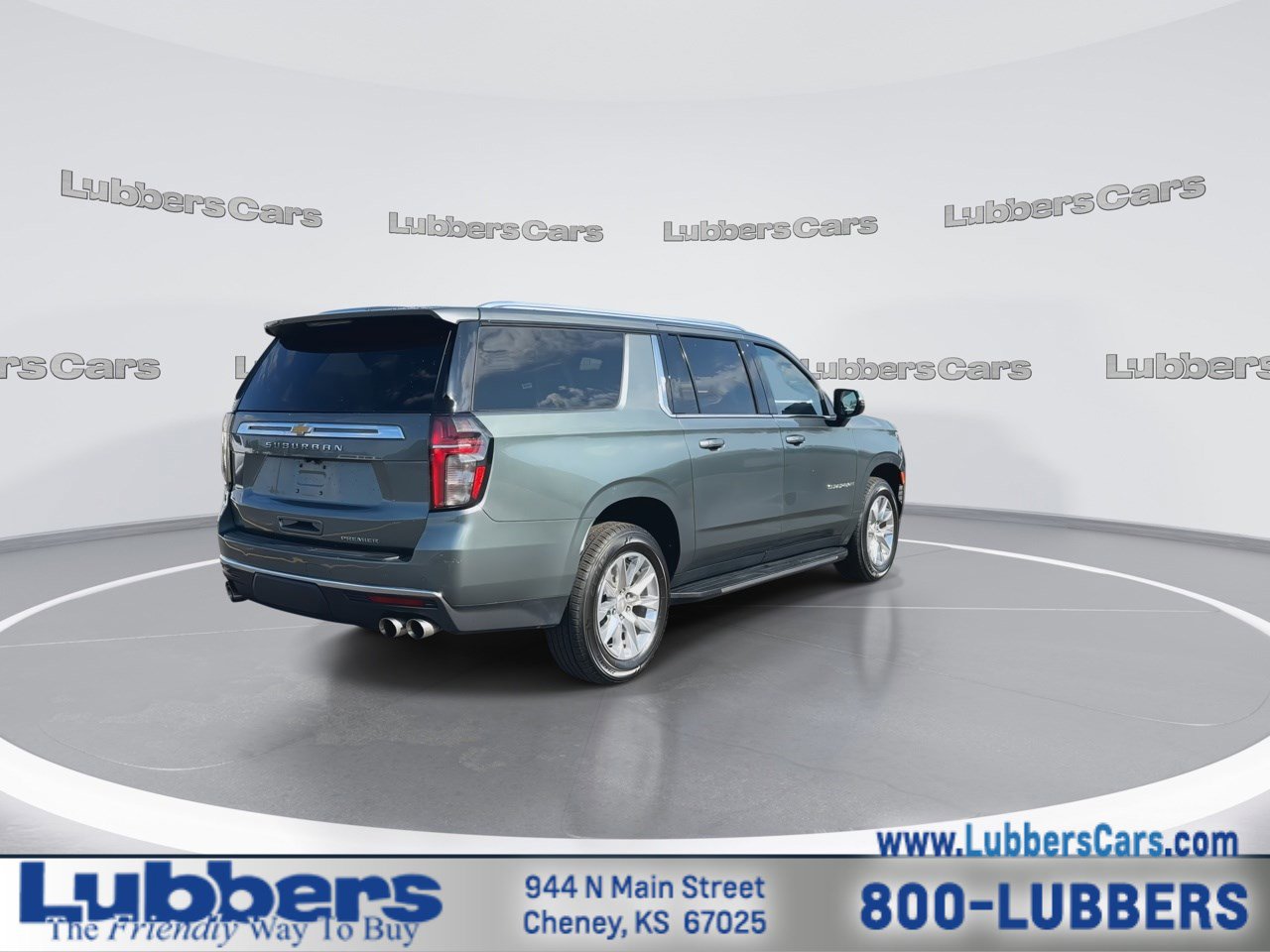 Used 2023 Chevrolet Suburban Premier image 8