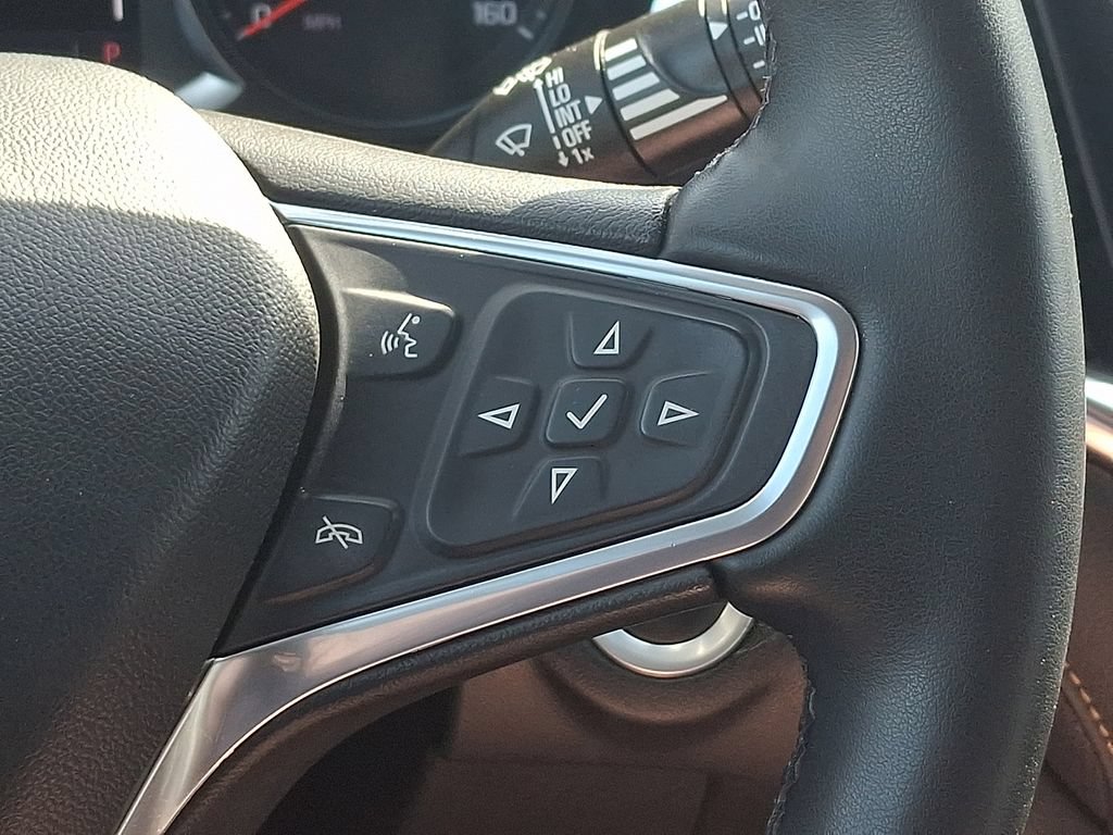 Used 2023 Chevrolet Equinox Premier AWD/4WD image 24