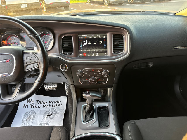Used 2022 Dodge Charger R/T RWD image 9