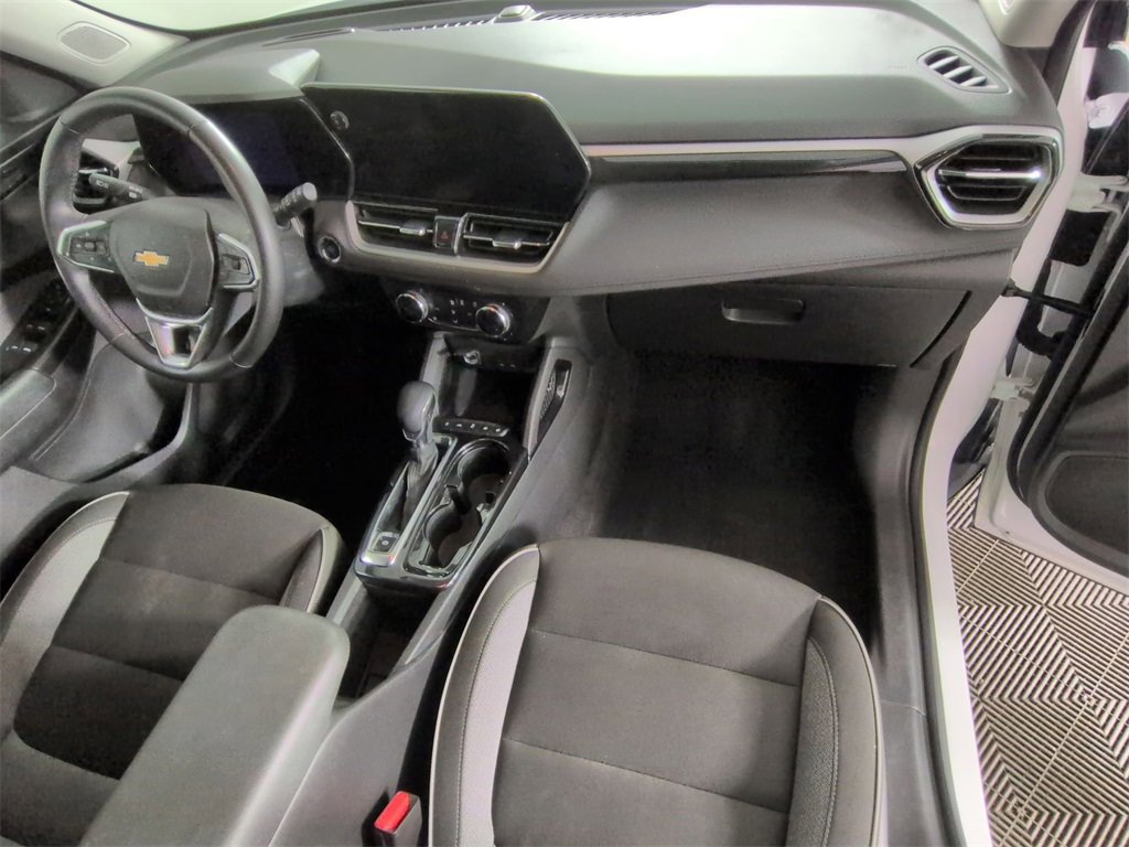 Used 2024 Chevrolet TrailBlazer LT w/ LT Cold Weather Package image 26