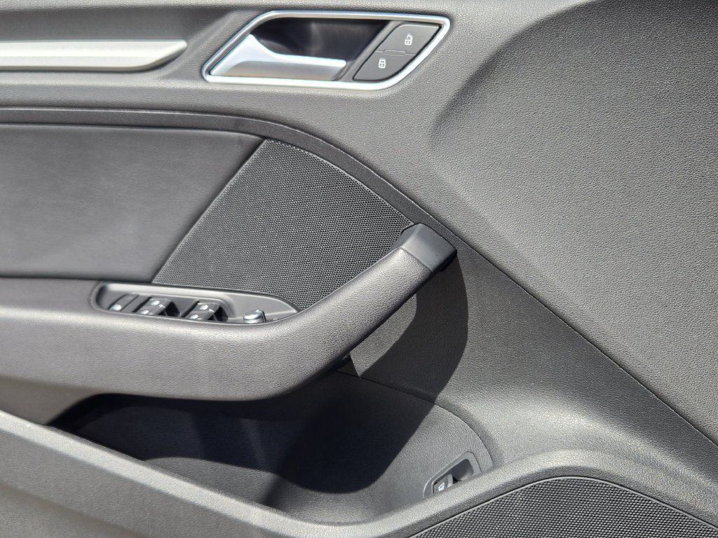 Used 2017 Audi A3 e-tron Premium w/ Sport Package FWD image 30