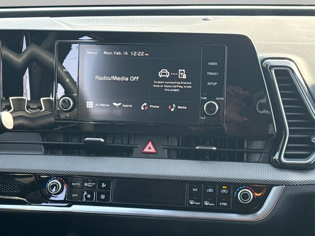 Certified 2025 Kia Sportage LX image 19