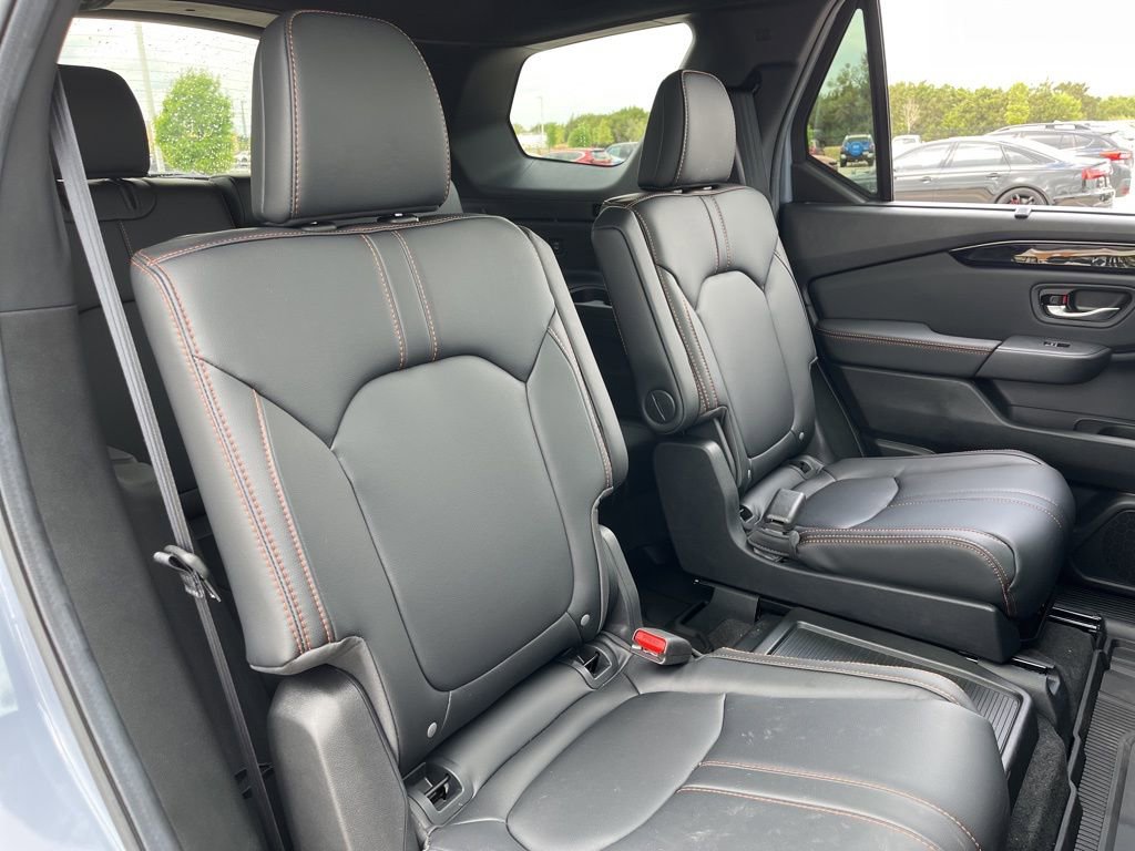 Certified 2025 Honda Pilot TrailSport image 29