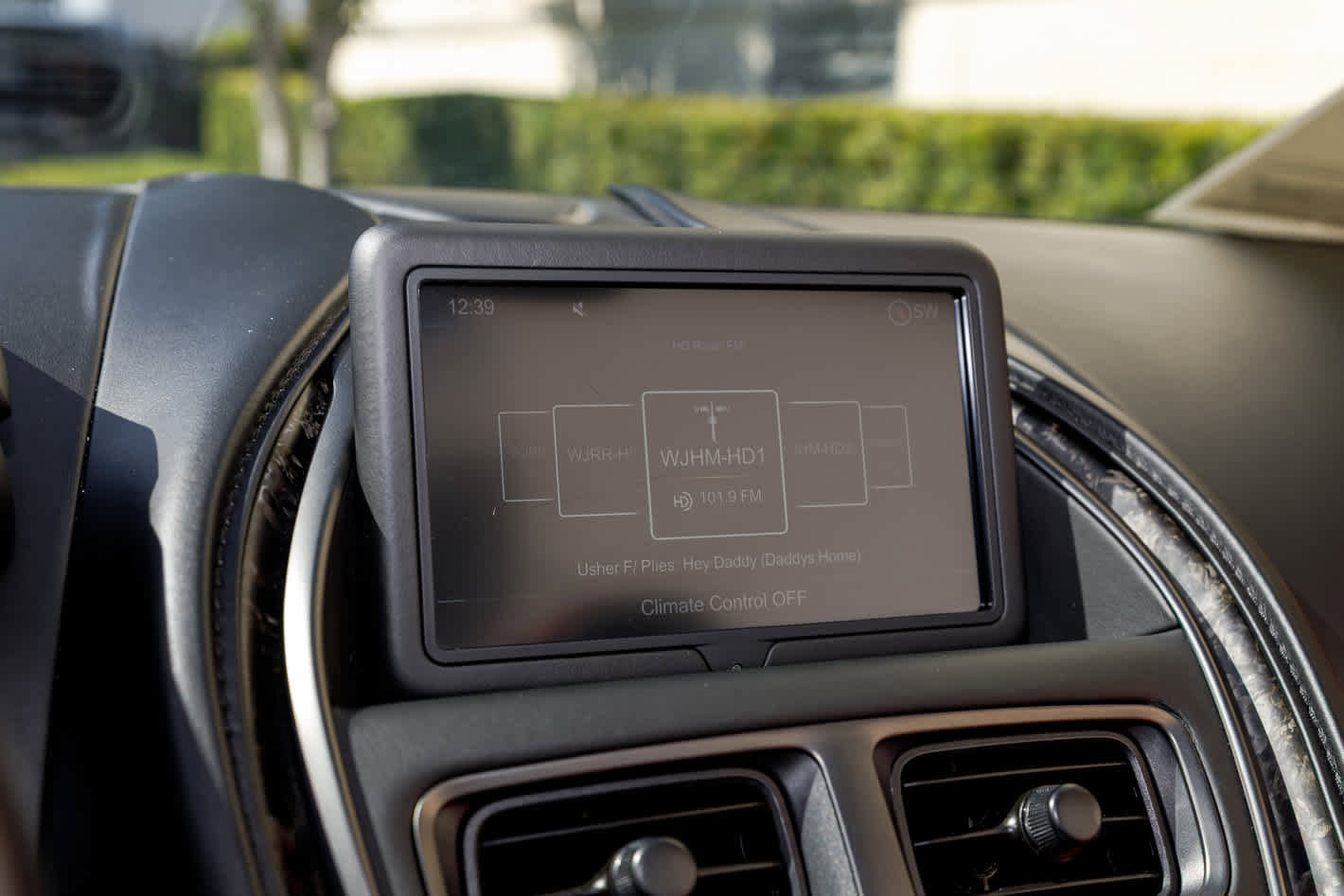 Used 2019 Aston Martin DB11 Volante image 48