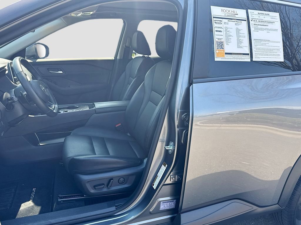 Used 2024 Nissan Rogue SV w/ SV Premium Package FWD image 19