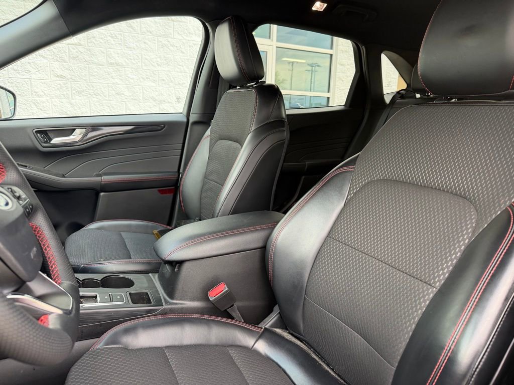 Used 2024 Ford Escape ST-Line w/ Tech Pack #1 image 12