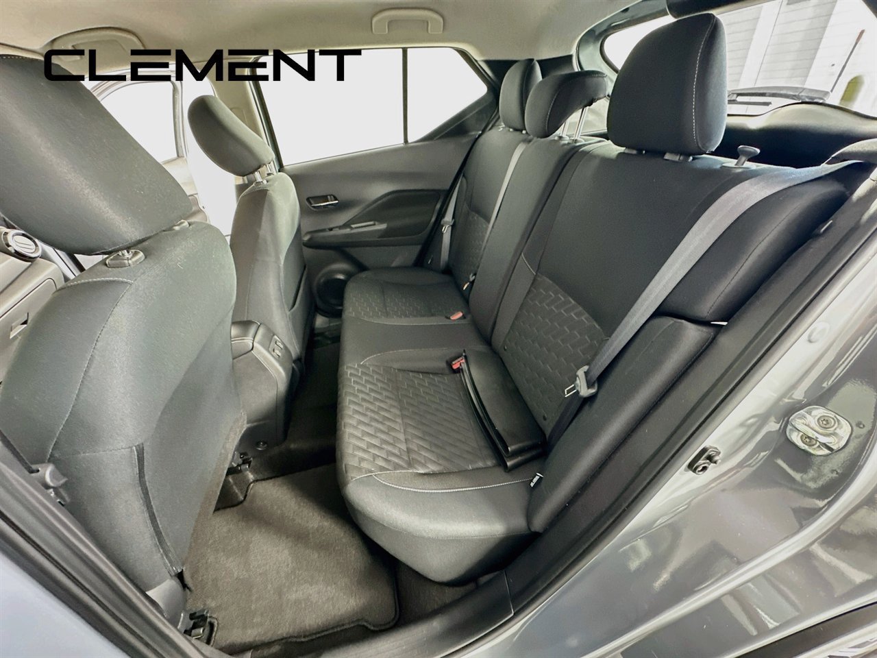 Used 2023 Nissan Kicks SV FWD image 30