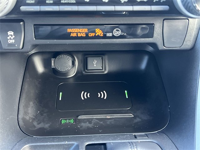 Used 2022 Toyota RAV4 XLE Premium image 15