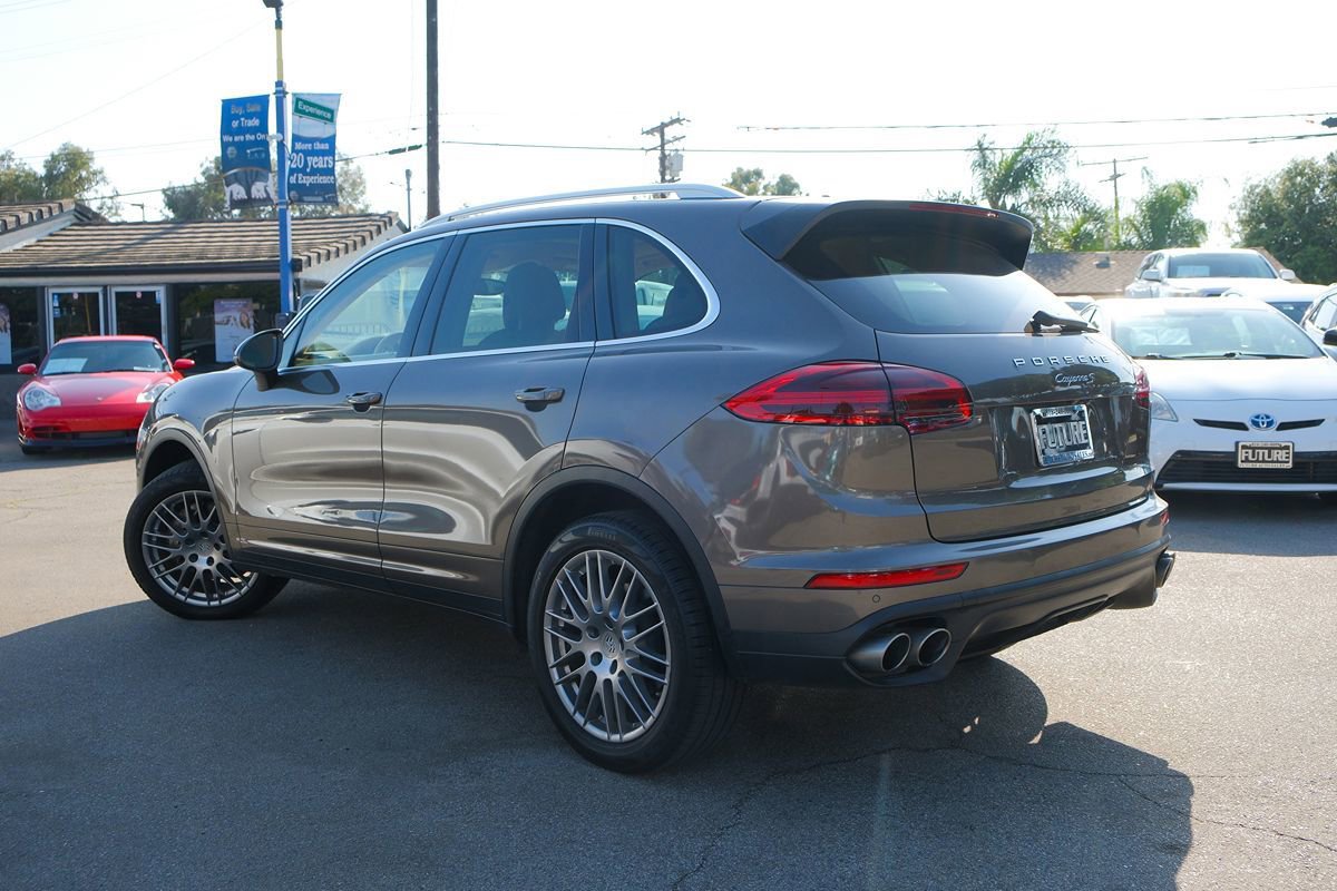 Used 2015 Porsche Cayenne S AWD/4WD image 4