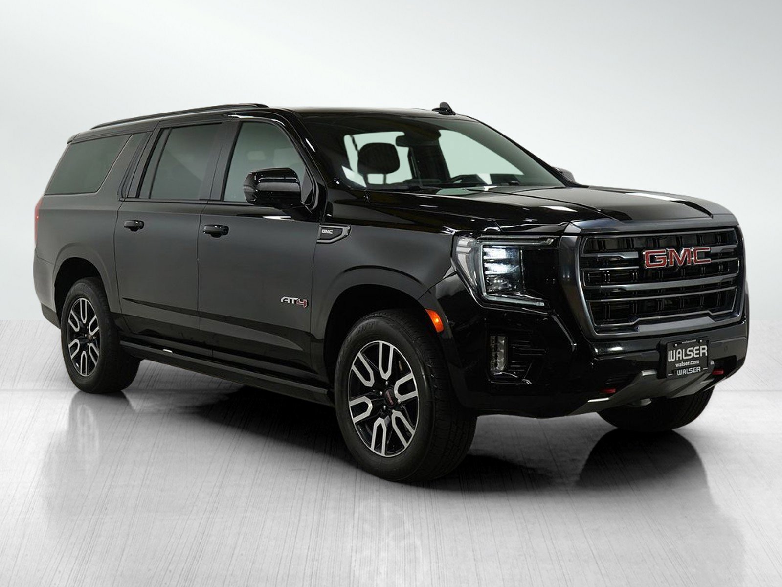 Used 2023 GMC Yukon XL AT4 w/ AT4 Premium Package image 8