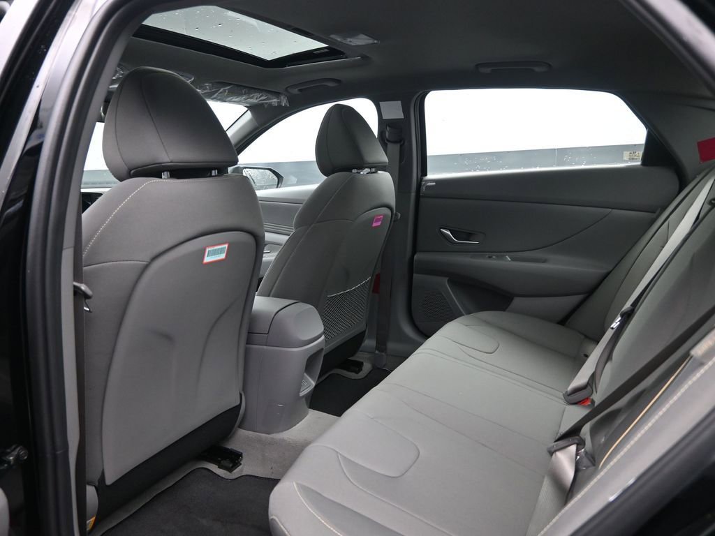 New 2026 Hyundai Elantra SEL Sport image 28