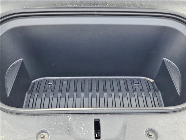 Used 2024 Tesla Model Y Long Range image 24