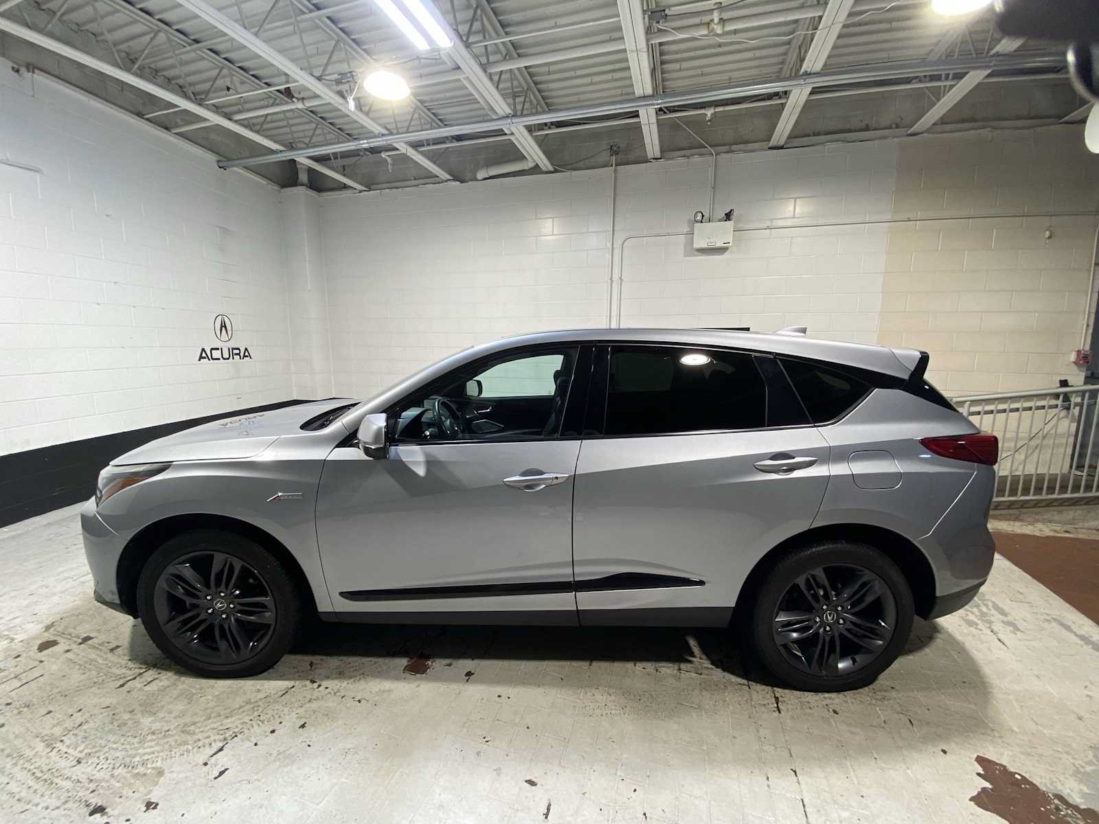 Certified 2024 Acura RDX w/ Advance Package AWD/4WD image 3