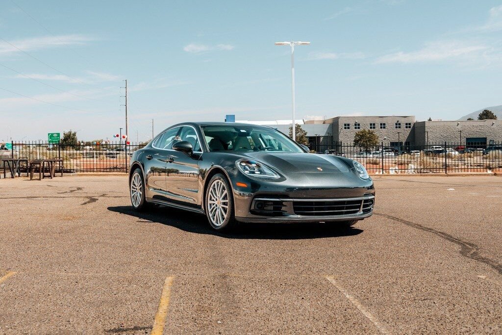 Used 2017 Porsche Panamera 4S AWD/4WD image 1