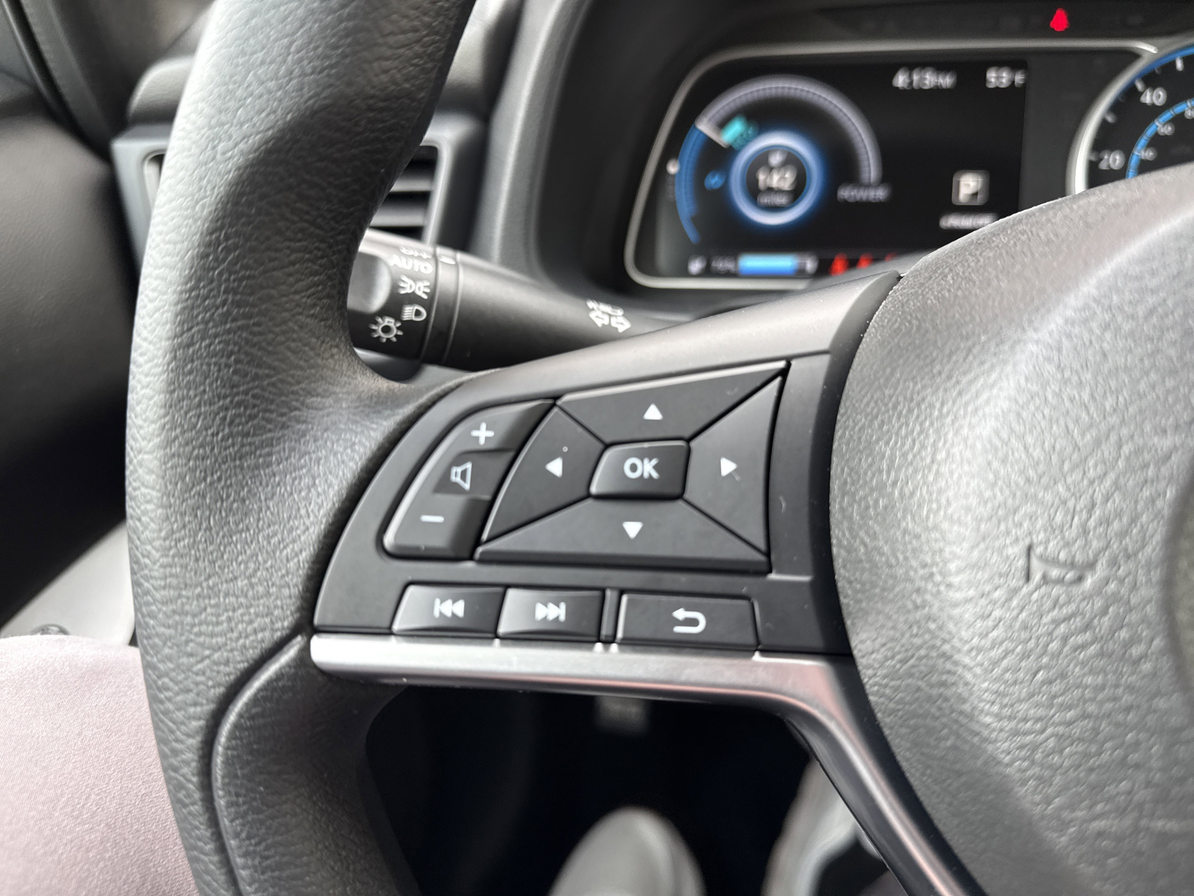 Certified 2024 Nissan Leaf S image 20