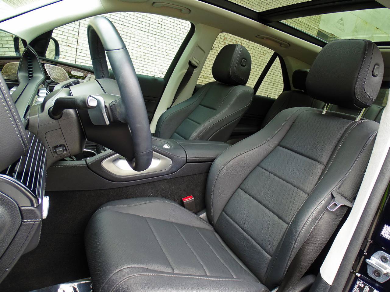 Used 2024 Mercedes-Benz GLE 350 4MATIC w/ 3rd Row Seat Package image 14