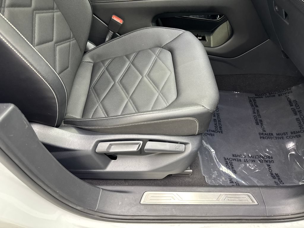 Used 2024 Volkswagen Atlas SE w/ Panoramic Sunroof Package FWD image 48
