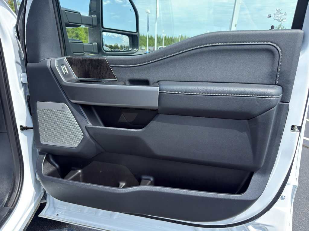 Certified 2025 Ford F250 Lariat AWD/4WD image 12