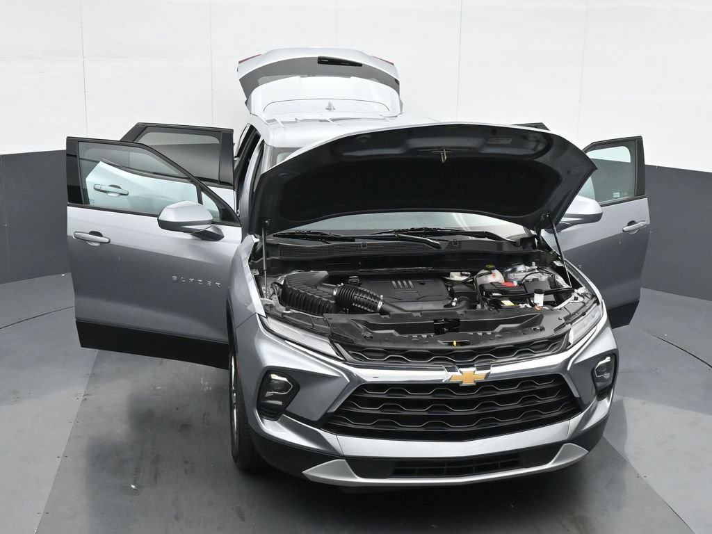 Used 2025 Chevrolet Blazer LT FWD image 34