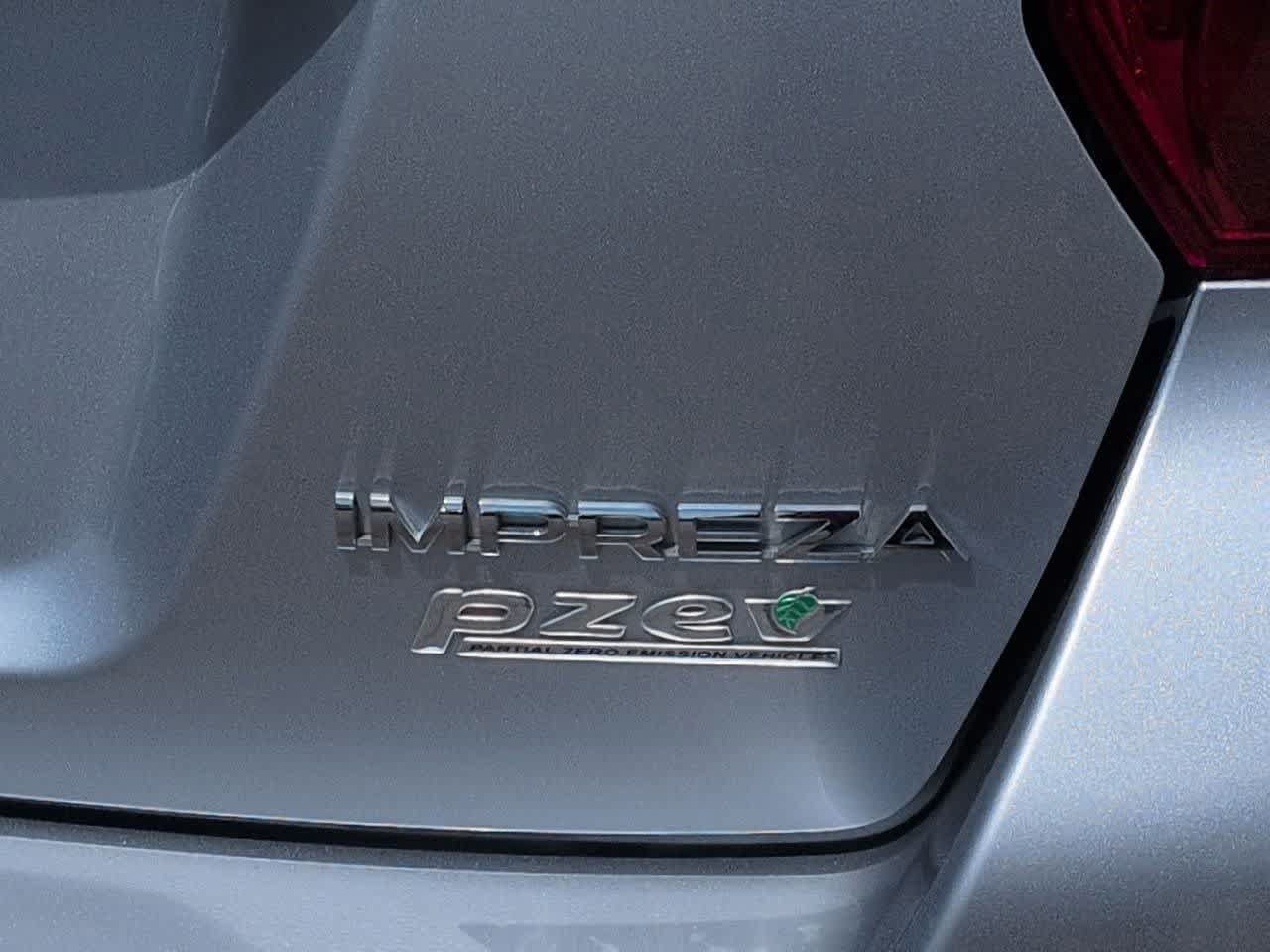 Used 2013 Subaru Impreza 2.0i Premium AWD/4WD image 12