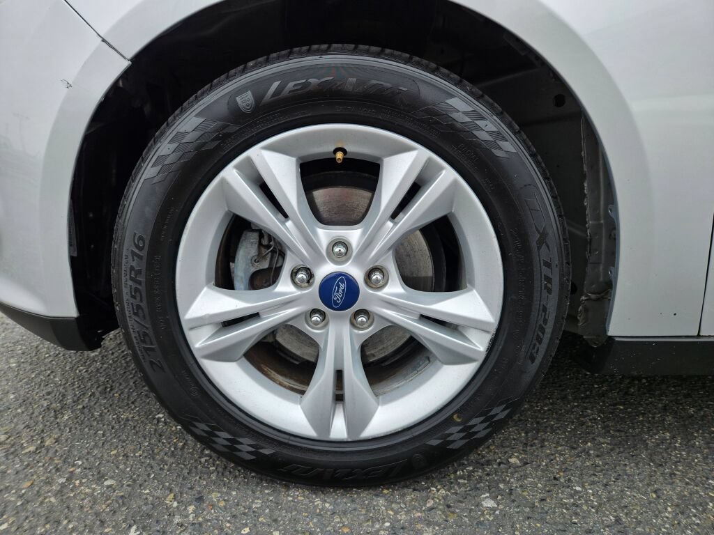Used 2013 Ford Focus SE FWD image 8