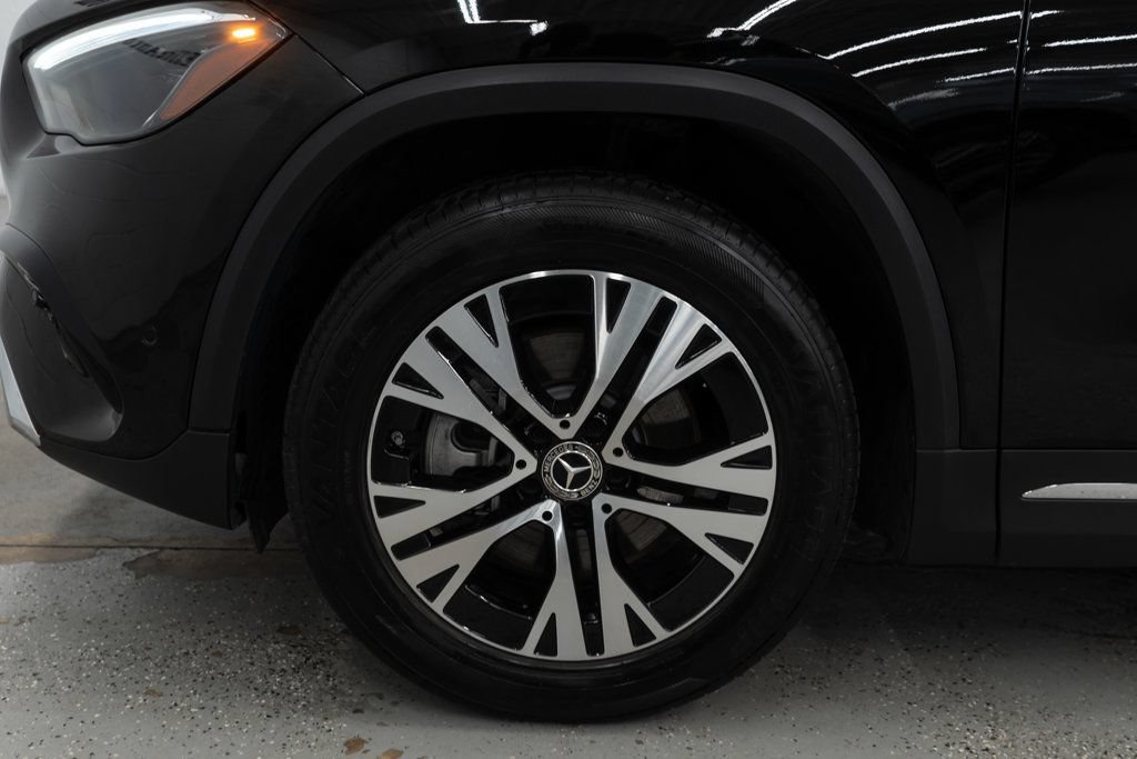 Used 2025 Mercedes-Benz GLA 250 4MATIC w/ Winter Package image 30