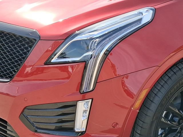 New 2026 Cadillac XT5 Premium Luxury w/ LPO, ONYX Package image 7