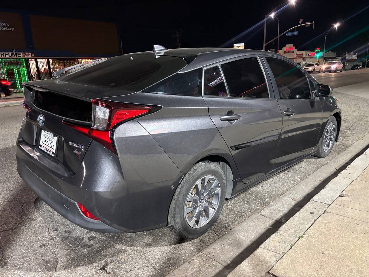 Used 2022 Toyota Prius XLE w/ Advanced Technology Package FWD image 9
