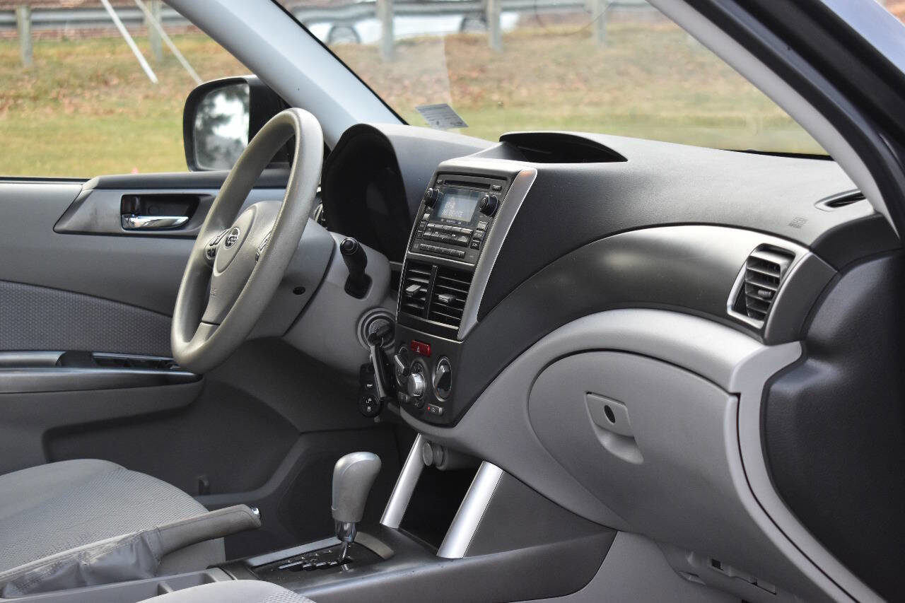 Used 2012 Subaru Forester 2.5X Premium w/ All-Weather Pkg image 16