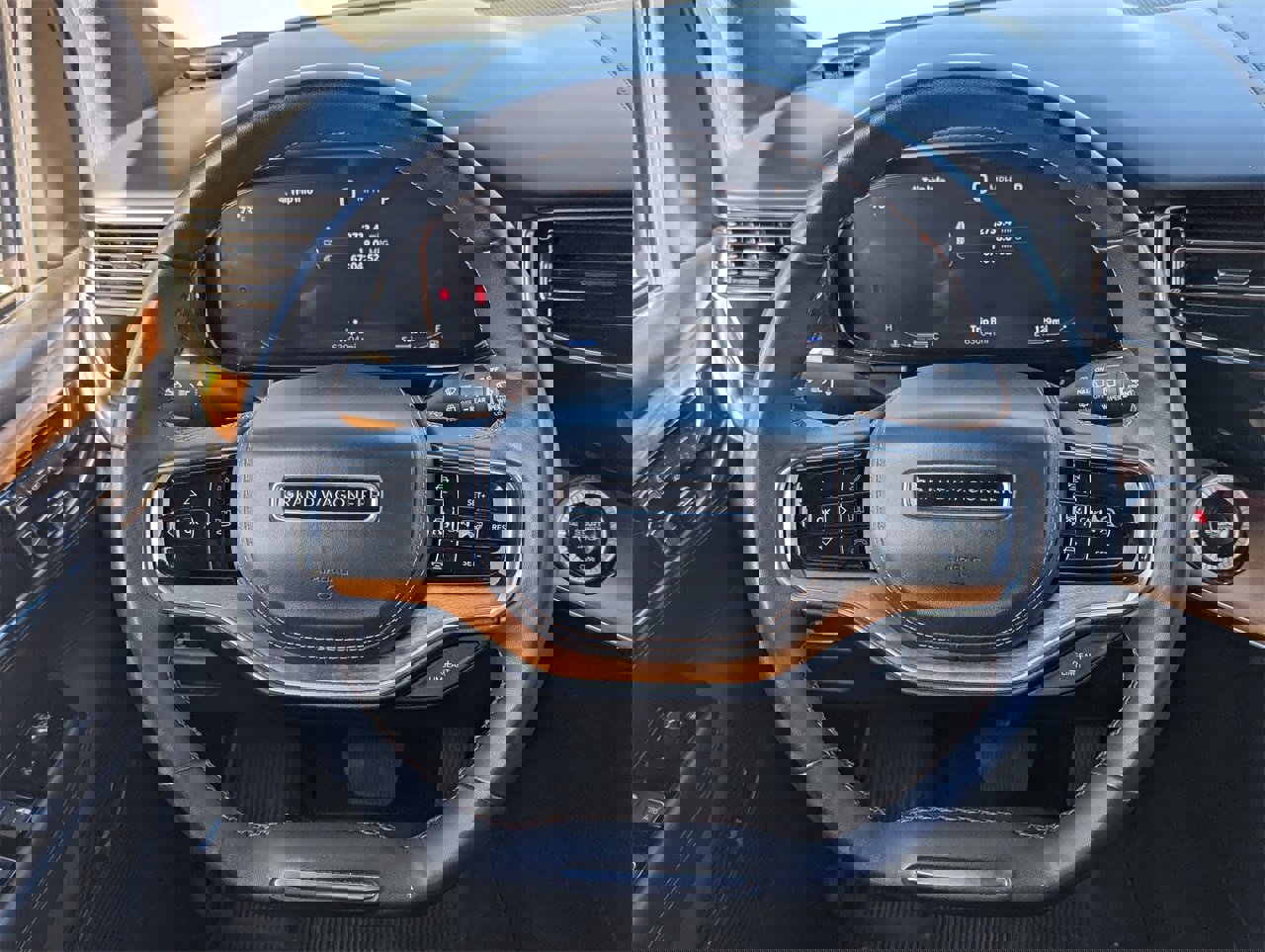 Used 2024 Jeep Grand Wagoneer L Series III image 24